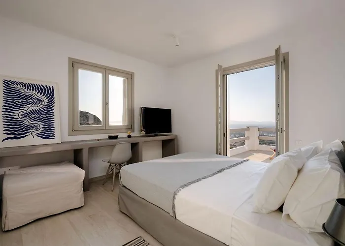 Blue Eyes Avlia Naxos