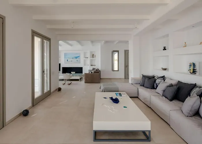 Blue Eyes Avlia Naxos Plaka (Naxos)