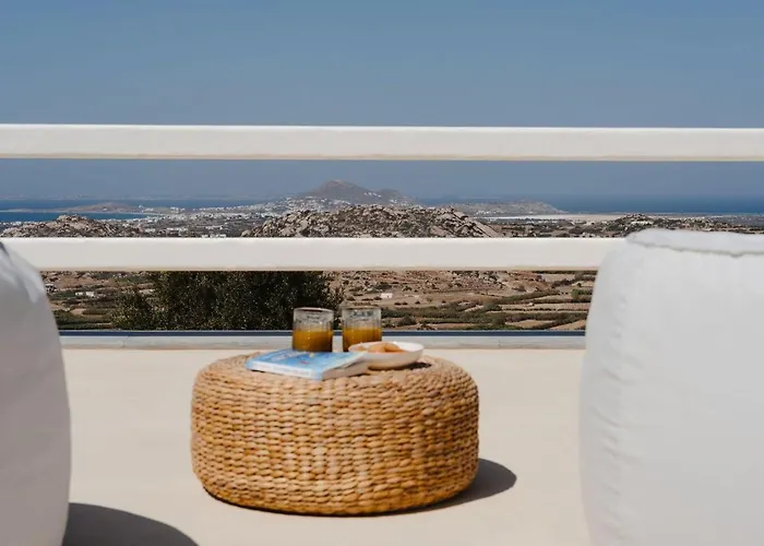 Blue Eyes Avlia Naxos Plaka (Naxos)