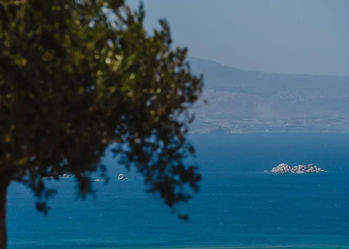 Blue Eyes Avlia Naxos * Plaka (Naxos)