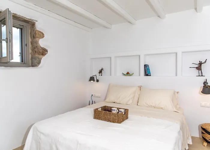 Blue Eyes Avlia Naxos