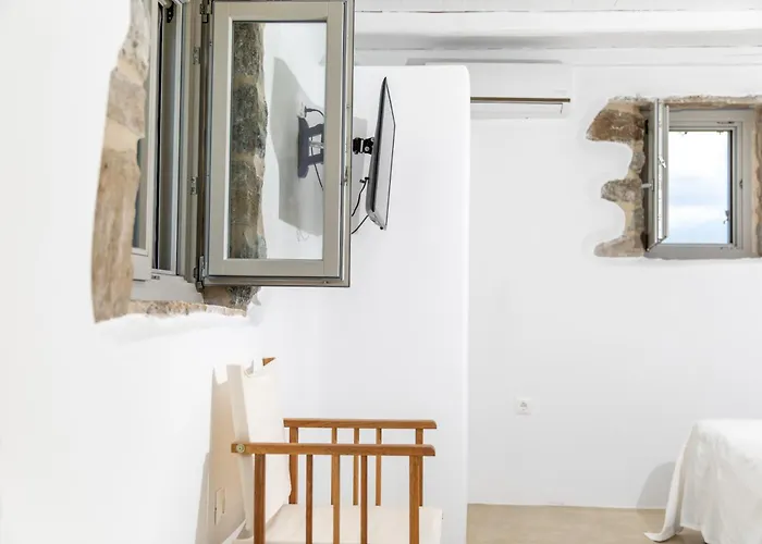 Blue Eyes Avlia Naxos Villa